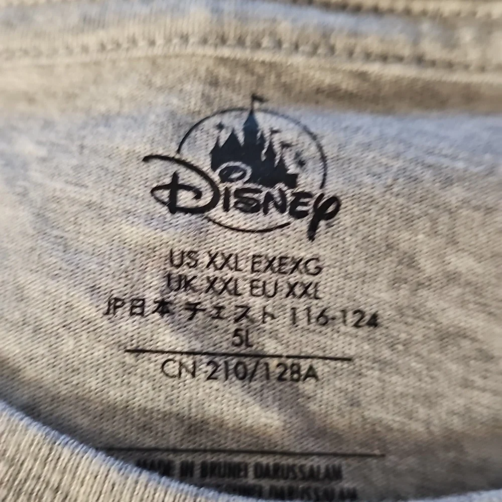 Disney Donald Duck Lonf Sleeve Size XXL - Picture 2 of 3